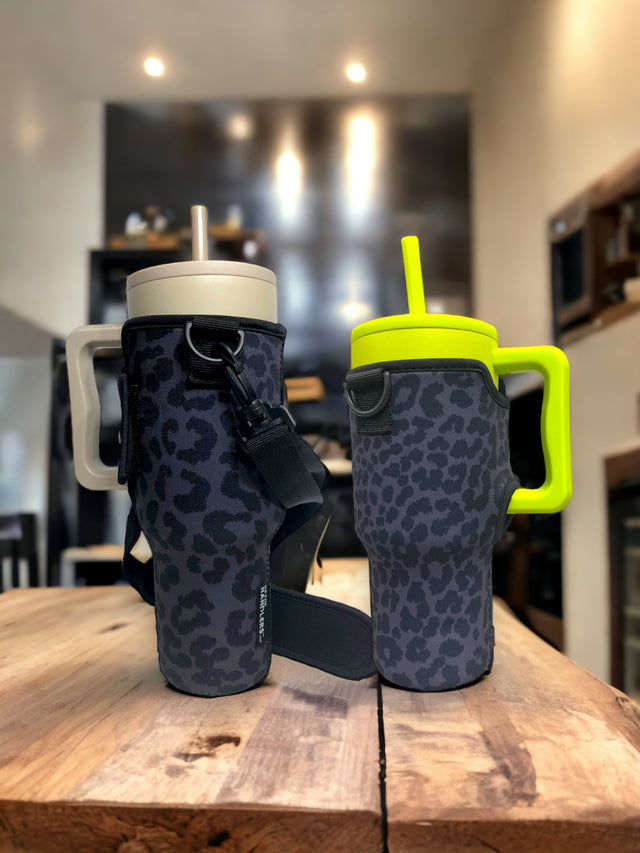 25-35oz Tumbler with Handle Carrying Sleeve