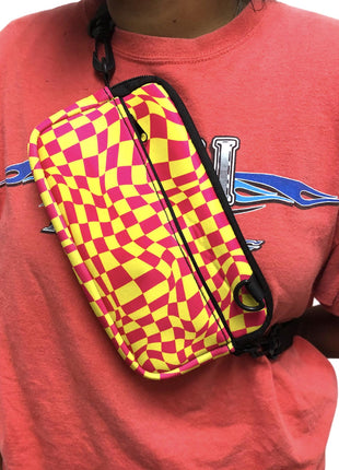 Retro Checkerboard Cross Body Purse - Drink Handlers