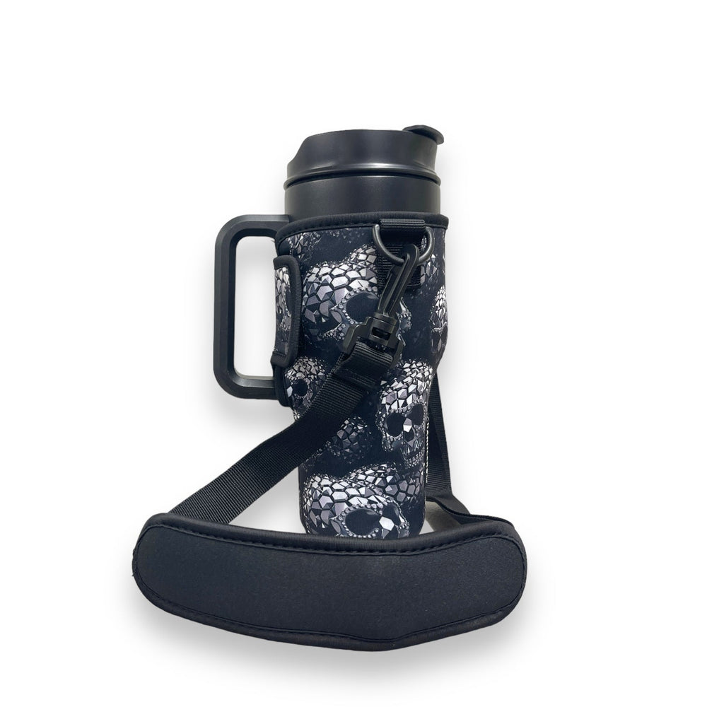 Diamond Skulls 25-35oz Tumbler With Handle Sleeve