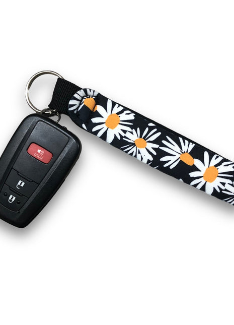 Daisy Wristlet Keychain