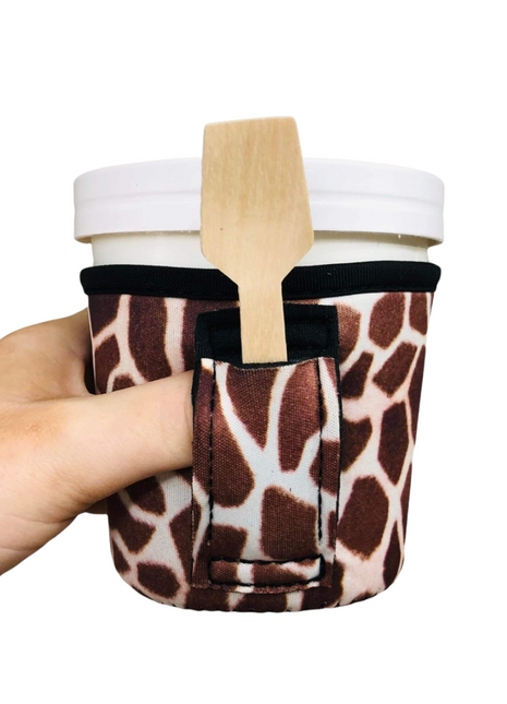 Giraffe Pint Size Ice Cream Handler™