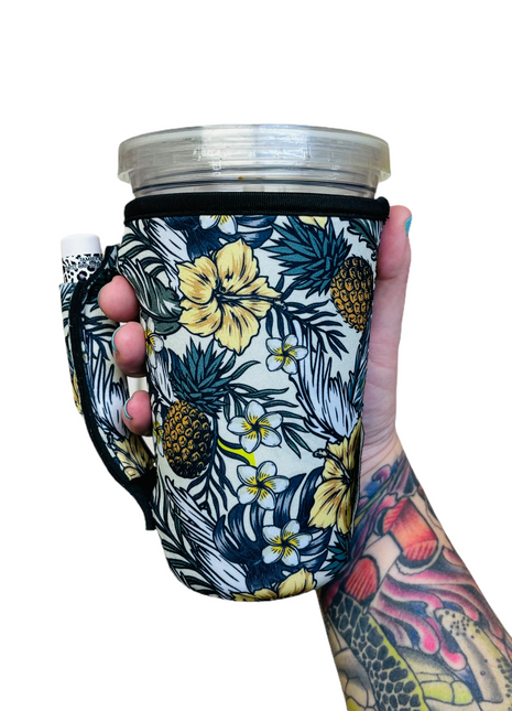 Yellow Isle 16oz PINT Glass / Medium Fountain Drinks and Tumbler Handlers™